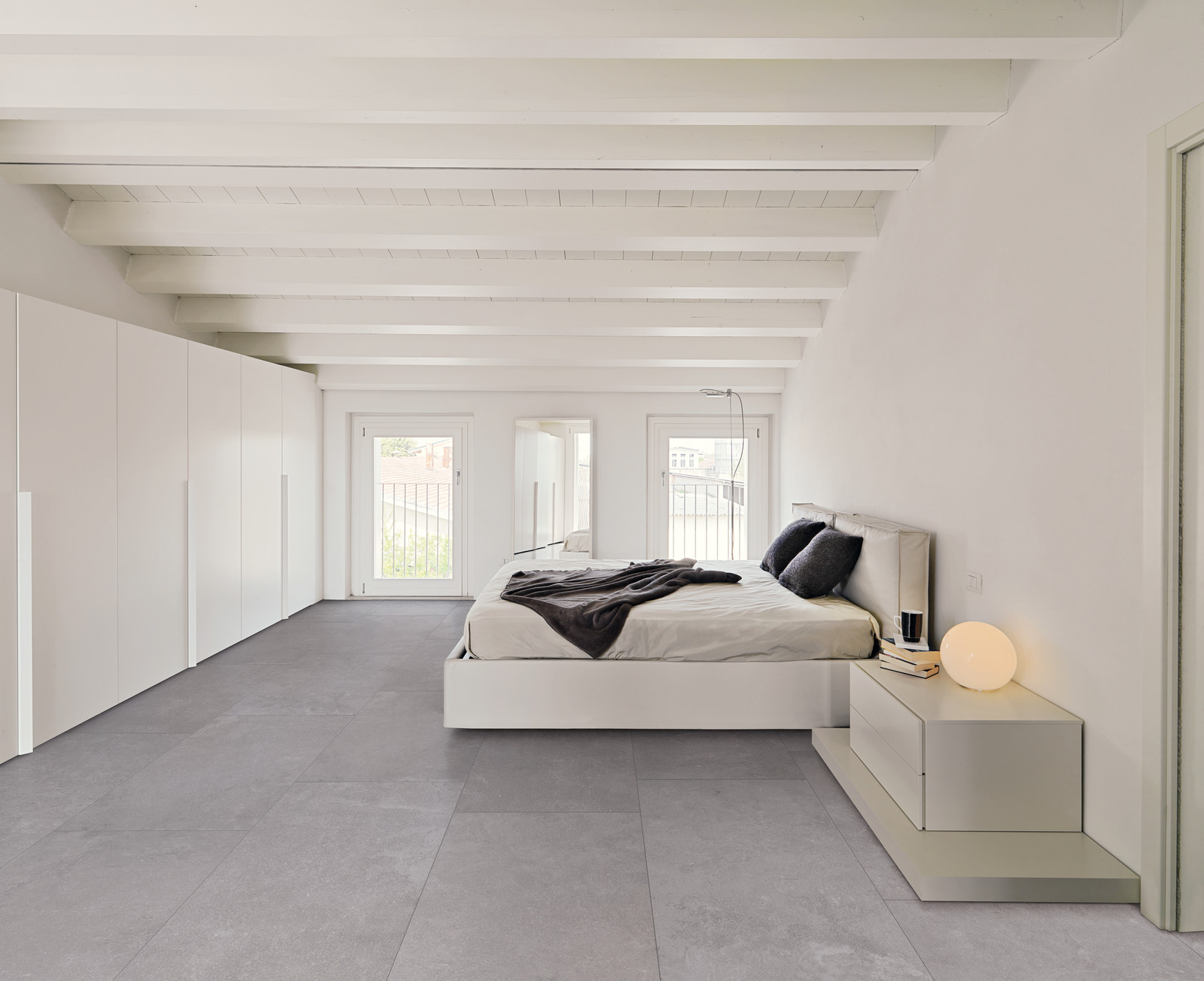 ragno realstone lunar 010.jpg